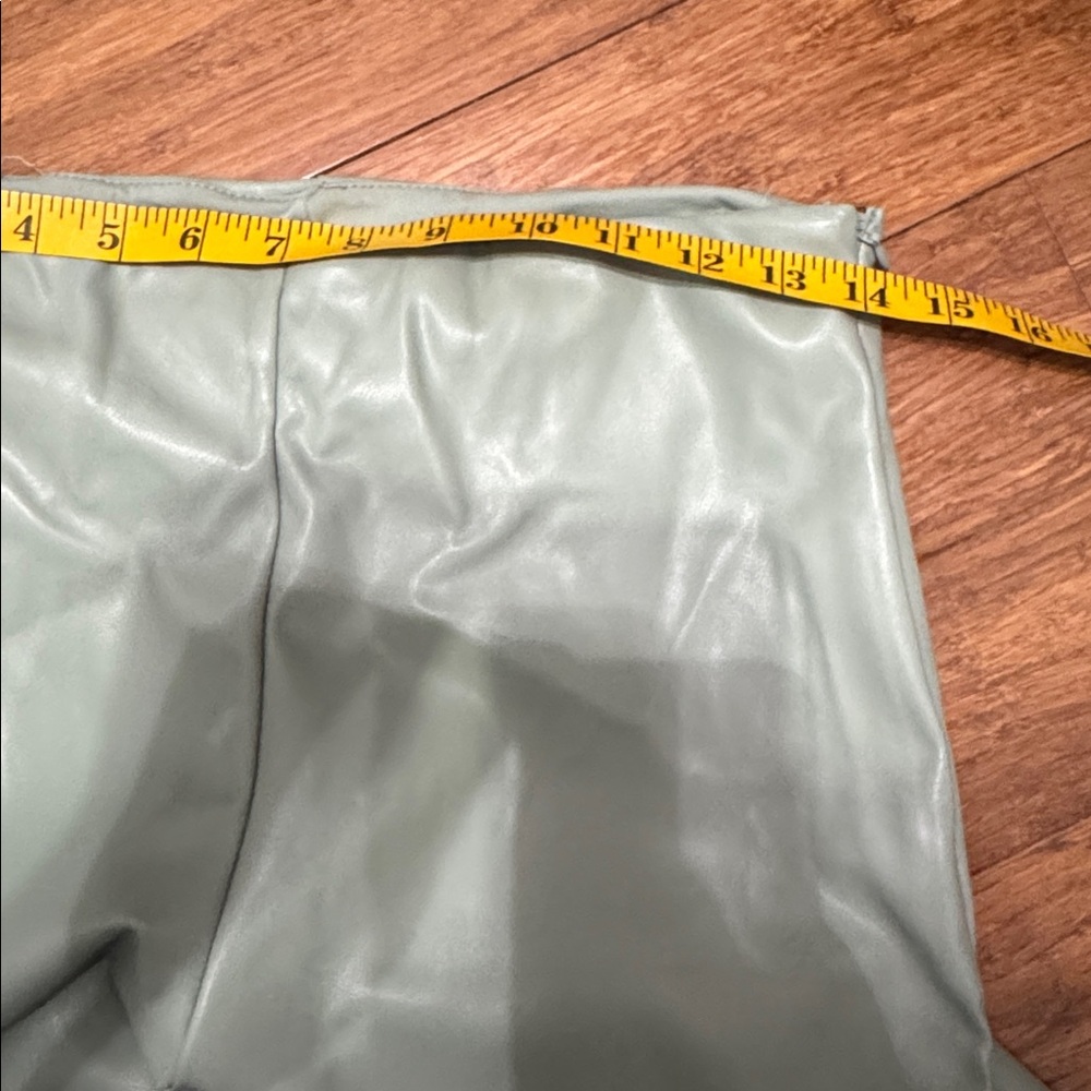 FABLETICS Pastel Green Vegan Leather High-Waisted Legging size L - Picture 10 of 10